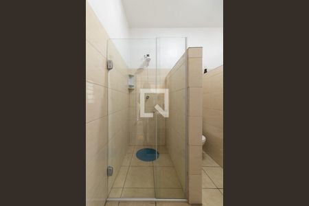 Banheiro de kitnet/studio à venda com 7 quartos, 125m² em Partenon, Porto Alegre