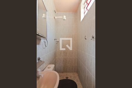 Casa à venda com 300m², 6 quartos e 2 vagasCasa 4 - banheiro