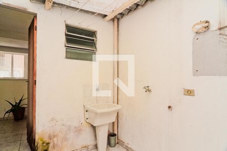 Casa à venda com 300m², 6 quartos e 2 vagasCasa 3 - área de serviço