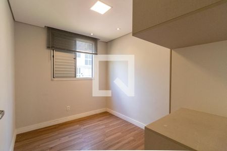 Quarto 1 de apartamento para alugar com 2 quartos, 45m² em Parque Ipê, São Paulo