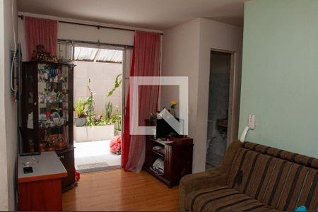 Sala de apartamento à venda com 2 quartos, 48m² em Arvoredo, Contagem