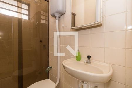 Banheiro de apartamento para alugar com 1 quarto, 44m² em Morro Santana, Porto Alegre