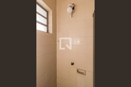 Banheiro de apartamento para alugar com 1 quarto, 44m² em Morro Santana, Porto Alegre