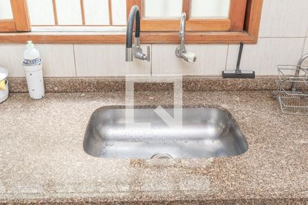 Casa à venda com 160m², 3 quartos e 2 vagas Casa à venda com 160m², 3 quartos e 2 vagasCozinha