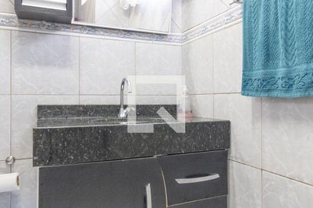 Banheiro 2  de casa à venda com 4 quartos, 154m² em Estância Velha, Canoas