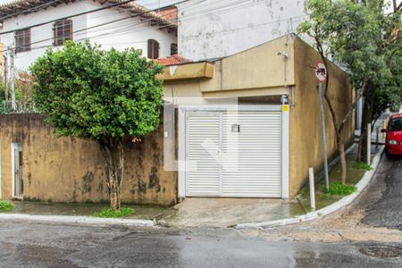 Casa para alugar com 70m², 2 quartos e 1 vagaFachada