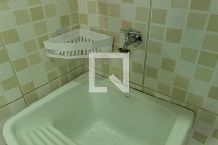 Casa para alugar com 70m², 2 quartos e 1 vagaÁrea de Serviço