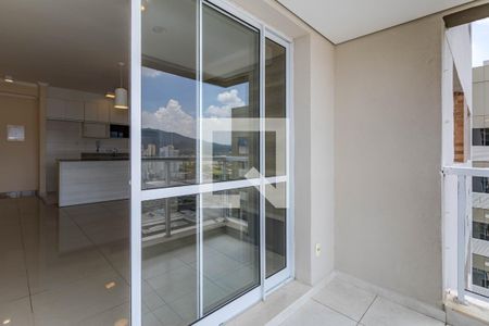 Apartamento para alugar com 72m², 2 quartos e 1 vagaSacada