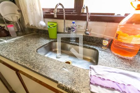 Casa à venda com 280m², 4 quartos e 4 vagas Casa à venda com 280m², 4 quartos e 4 vagasCozinha