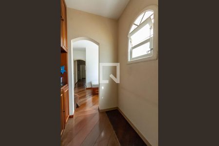 Casa à venda com 280m², 4 quartos e 4 vagas Casa à venda com 280m², 4 quartos e 4 vagasCloset da Suíte 3