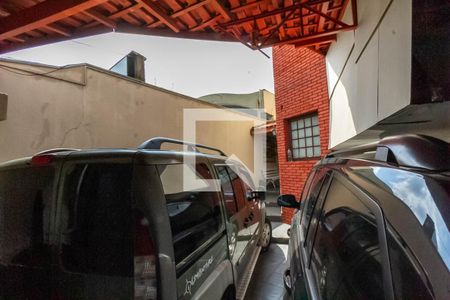 Casa à venda com 280m², 4 quartos e 4 vagas Casa à venda com 280m², 4 quartos e 4 vagasGaragem