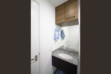 Banheiro de kitnet/studio para alugar com 1 quarto, 19m² em Brás, São Paulo