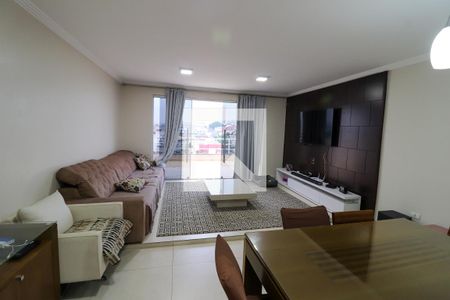 Casa à venda com 210m², 3 quartos e 2 vagasSala de TV