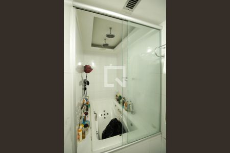 Apartamento para alugar com 174m², 2 quartos e 2 vagas Apartamento para alugar com 174m², 2 quartos e 2 vagasBanheiro do Suite 3