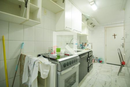 Apartamento para alugar com 174m², 2 quartos e 2 vagas Apartamento para alugar com 174m², 2 quartos e 2 vagasCozinha