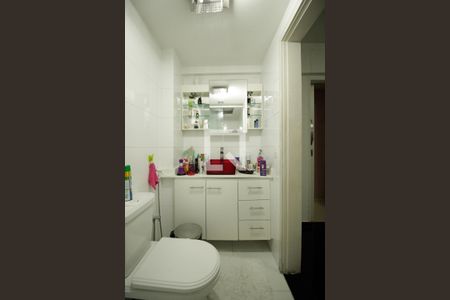 Apartamento para alugar com 174m², 2 quartos e 2 vagas Apartamento para alugar com 174m², 2 quartos e 2 vagasBanheiro do Suite 3