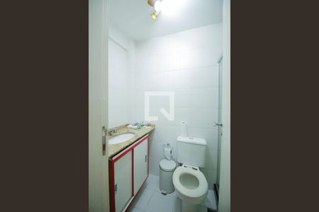 Apartamento para alugar com 174m², 2 quartos e 2 vagas Apartamento para alugar com 174m², 2 quartos e 2 vagasBanheiro da Suite 1