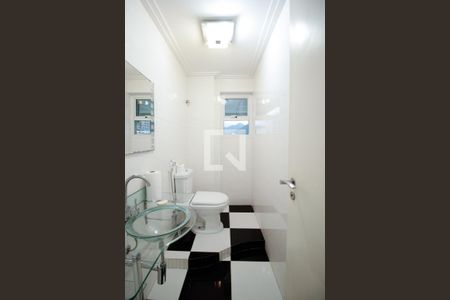 Apartamento para alugar com 174m², 2 quartos e 2 vagas Apartamento para alugar com 174m², 2 quartos e 2 vagasBanheiro da sala