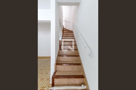 Casa para alugar com 73m², 3 quartos e 1 vagaEscada Quartos