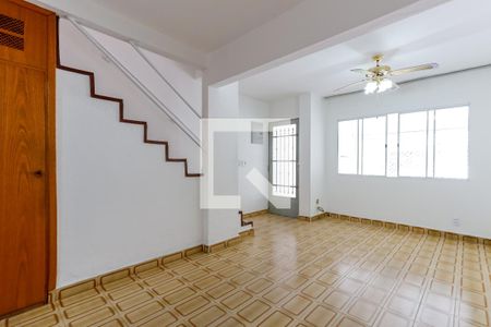 Sala de casa para alugar com 3 quartos, 73m² em Vila Nilo, São Paulo