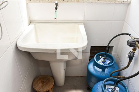 Apartamento para alugar com 70m², 2 quartos e 1 vagaÁrea de Serviço