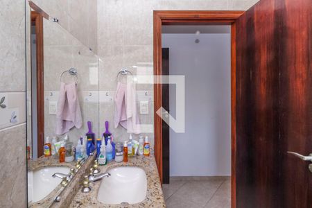 Casa para alugar com 150m², 3 quartos e 2 vagasBanheiro da Suíte