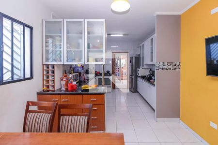 Casa para alugar com 150m², 3 quartos e 2 vagasCozinha