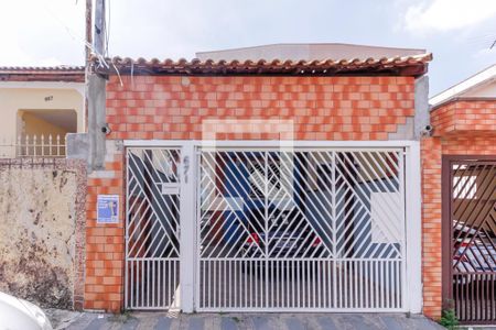 Casa para alugar com 150m², 3 quartos e 2 vagasFachada