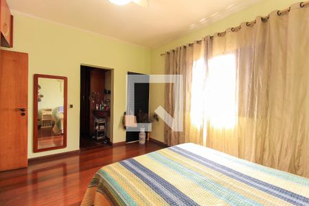 Casa à venda com 383m², 5 quartos e 8 vagasQuarto 1