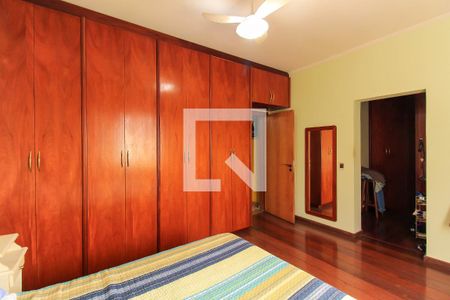 Casa à venda com 383m², 5 quartos e 8 vagasQuarto 1