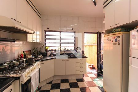 Casa à venda com 383m², 5 quartos e 8 vagasCozinha