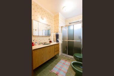 Casa à venda com 220m², 3 quartos e 3 vagasBanheiro