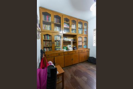 Casa à venda com 220m², 3 quartos e 3 vagasEscritorio