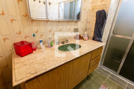 Casa à venda com 220m², 3 quartos e 3 vagasBanheiro