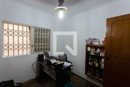 Casa à venda com 220m², 3 quartos e 3 vagasEscritorio