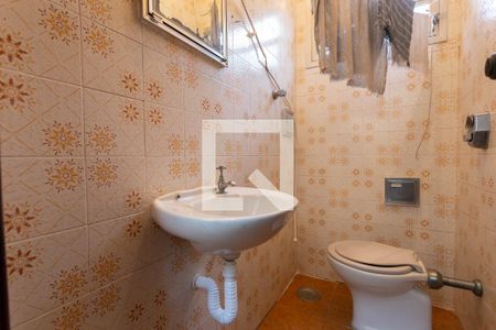 Casa à venda com 220m², 3 quartos e 3 vagasBanheiro