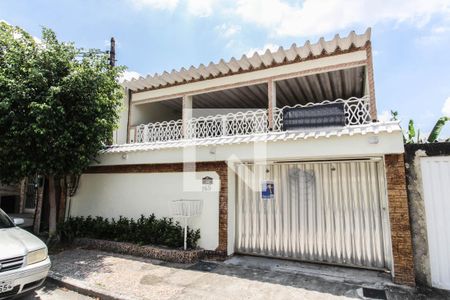 Fachada de casa para alugar com 4 quartos, 283m² em Carolina, Nova Iguaçu