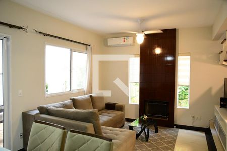 Casa de condomínio para alugar com 138m², 3 quartos e 2 vagasSala