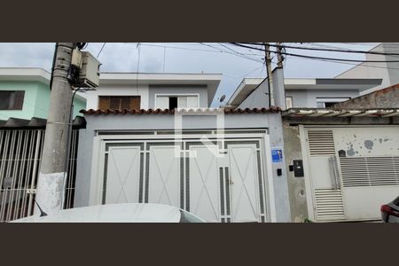 Casa à venda com 154m², 3 quartos e 2 vagasFachada