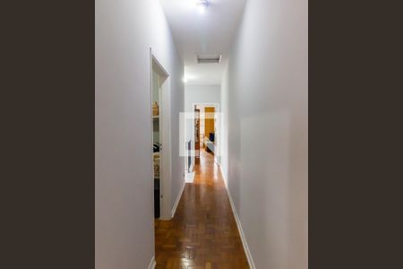 Casa à venda com 154m², 3 quartos e 2 vagasCorredor