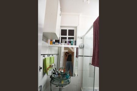 Casa à venda com 120m², 3 quartos e 7 vagasBanheiro do Quarto 1