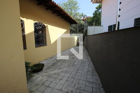 Casa à venda com 300m², 5 quartos e 3 vagasQuintal