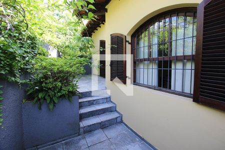 Casa à venda com 300m², 5 quartos e 3 vagasQuintal e Jardim