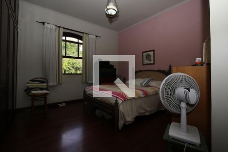 Casa à venda com 300m², 5 quartos e 3 vagasQuarto Suíte 2