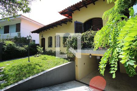Casa à venda com 300m², 5 quartos e 3 vagasFachada do Imóvel