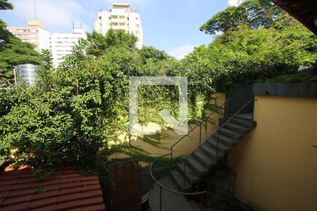 Casa à venda com 300m², 5 quartos e 3 vagasQuarto Suíte 2 - Vista da Janela