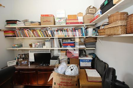Casa à venda com 300m², 5 quartos e 3 vagasEscritório