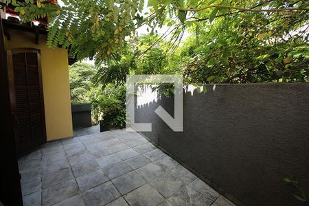 Casa à venda com 300m², 5 quartos e 3 vagasQuintal e Jardim