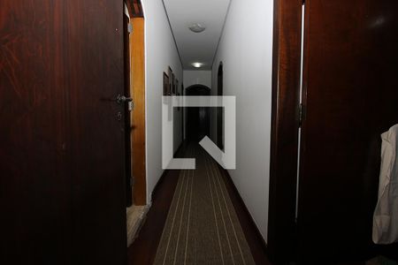 Casa à venda com 300m², 5 quartos e 3 vagasCorredor dos Quartos