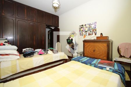 Casa à venda com 300m², 5 quartos e 3 vagasQuarto 1